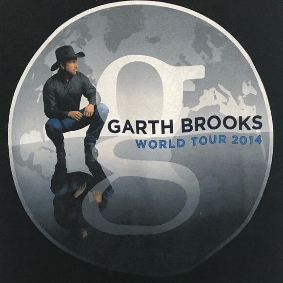 Garth Brooks 2014 World Tour Hanes T-shirt - Picture 2 of 5